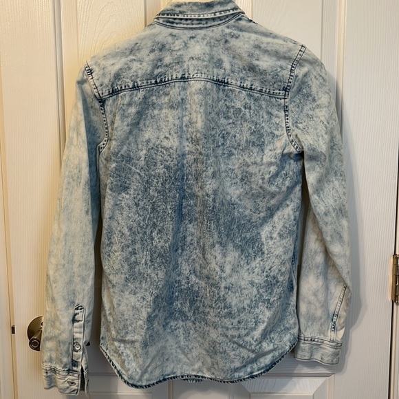 Bleached button down - Picture 4 of 4